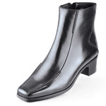 Save $5 on women's Black Label premium dress shoes for work